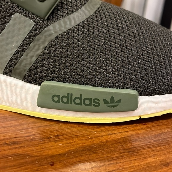 Adidas NMD_R1 Boost NMD R1 Shoes Sneakers new green CQ2414 Men’s Sizes - Picture 11 of 15